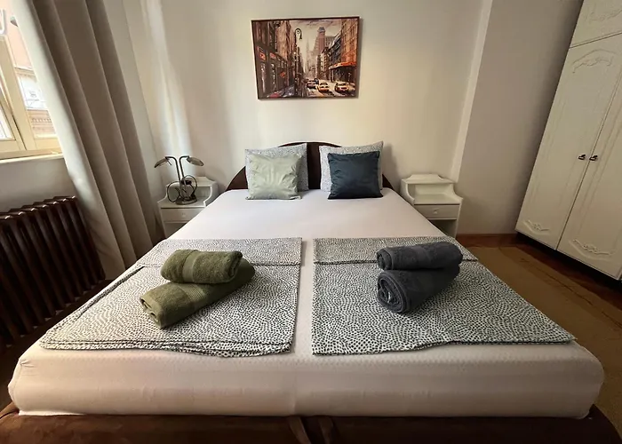 Garden Old Town דירה סראייבו